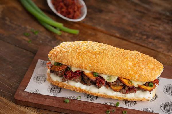 BAGUETE DE MIGNON COM QUEIJO