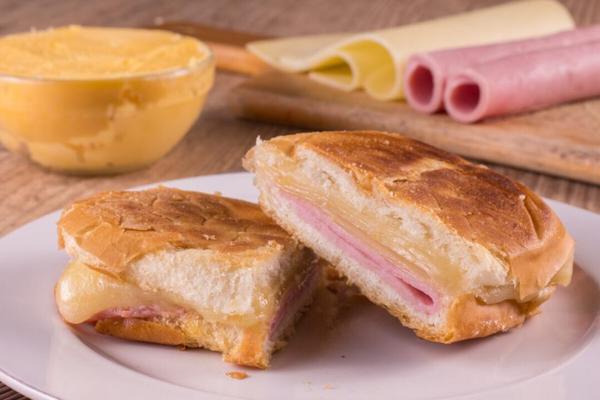 MISTO QUENTE (PRESUNTO E QUEIJ