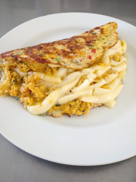OMELETE FRANGO E REQUEIJAO