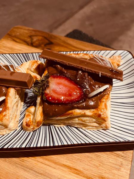 TORTINHA FOLHADA DE CHOCOLATE