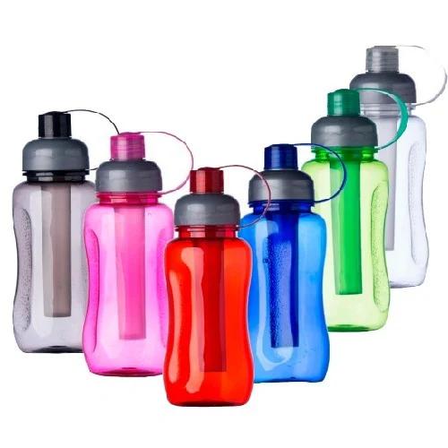 GARRAFA DE PLASTICO COM RECIPIENTE 600ML