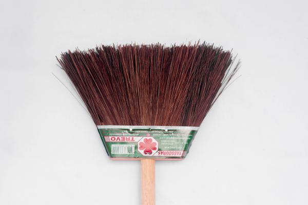 VASSOURA TREVO PIACAVA 2