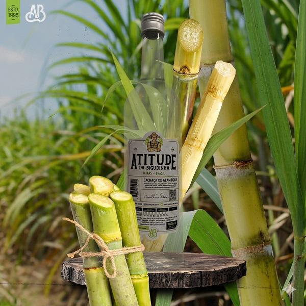 Cachaça Atitude da Bigudinha 300ml