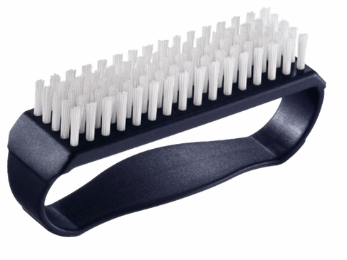 ESCOVA DE UNHA CONDOR PEQ PLASTICA 6168