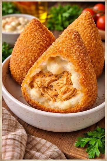 COXINHA COM CATUPIRY UN