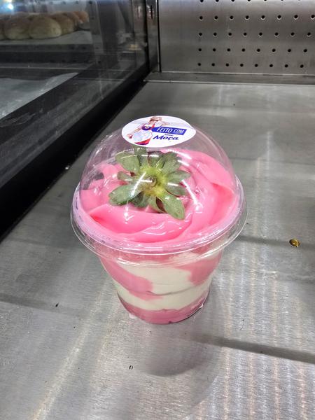 MOUSSE DE MORANGO UN