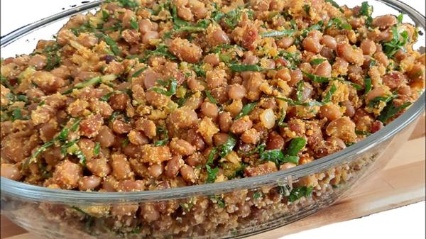 Feijão tropeiro simples e gostoso