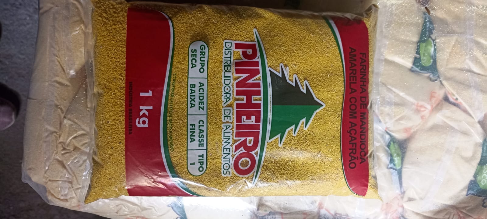 FARINHA DE MANDIOCA PINHEIRO 1KG AMARELA