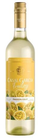 Bebida Mista Portuguêsa Casal Garcia Fruitzy 750ml Maracujá