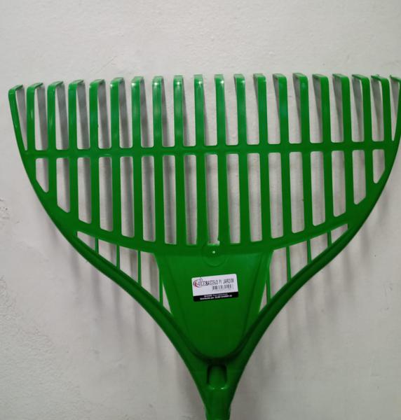 RASTELO MILEX P/JARDIM PLASTICO