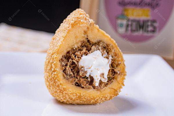 COXINHA DE CARNE C/ REQUEIJAO FORMOSA UN