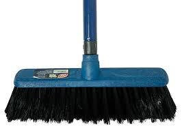 VASSOURA ALGO BOM T BOA PELO MACIO 1UN