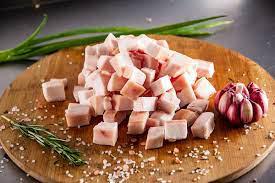 AÇOUGUE - SUINO TOUCINHO EM CUBOS (KG) 