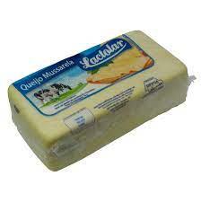 QUEIJO MUSSARELA LACTOPAR PECA (KG)