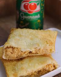 PASTEL GUARANA FRANGO C/REQUEIJAO LANCHE