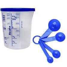 COPO MEDIDOR GRAD.400ML C/ TAMPA 4 COLHERES DOSOD.