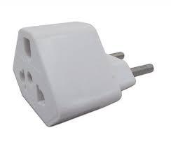 PLUG ADAP. UNIVERSAL 2P+T 20A