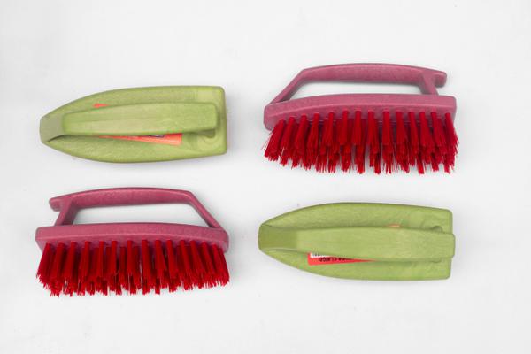 ESCOVA LAVAR PLAST COM ALCA TREVO