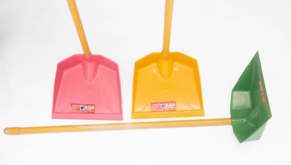 PA LIXO PLAST CABO LONGO TREVO