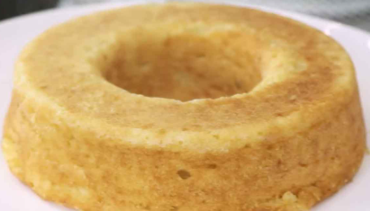 BOLO DE AIPIM/COCO REAL KG