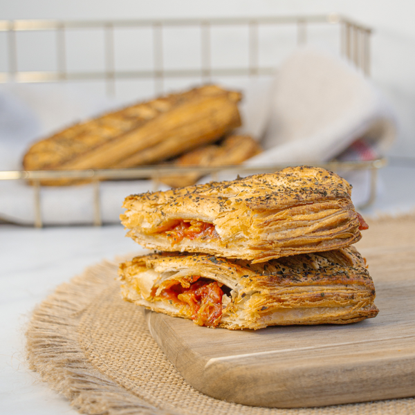 PIZZA FOLHADA PRESUNTO QUEIJO UN