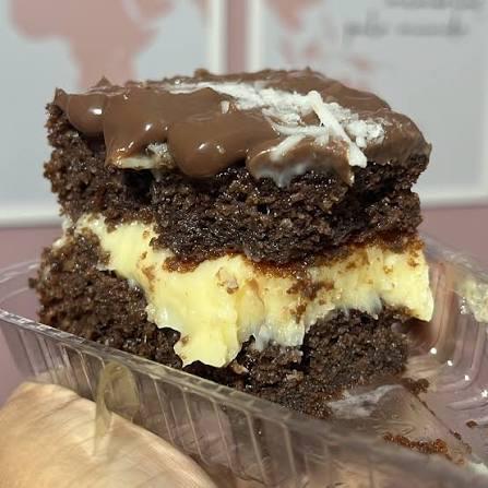 Bolo Recheado Kg Chocolate C/ Coco