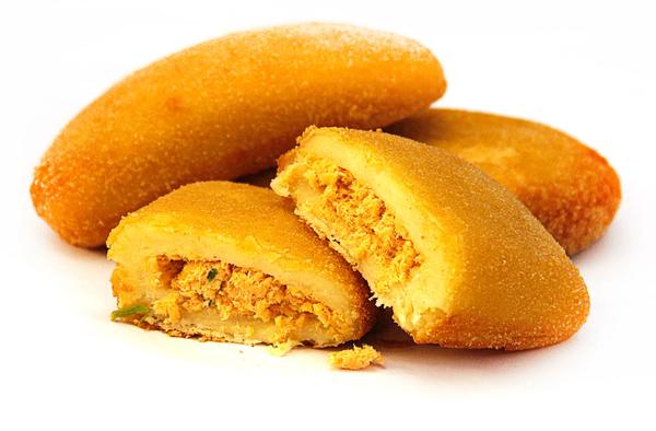 BANDEIJA DE RISOLE FRANGO NILCE 400GR