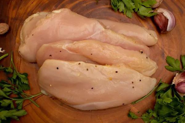 FILE DE PEITO BIFE KG