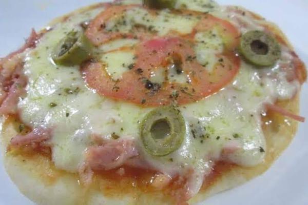 MINI PIZZA PORTUGUESA UN