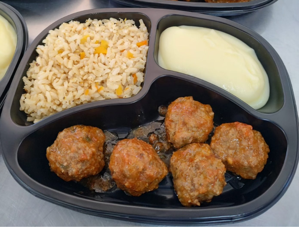 ALMÔNDEGA CARNE PURÊ DE BATATA E ARROZ INT 400G PRATICE CS