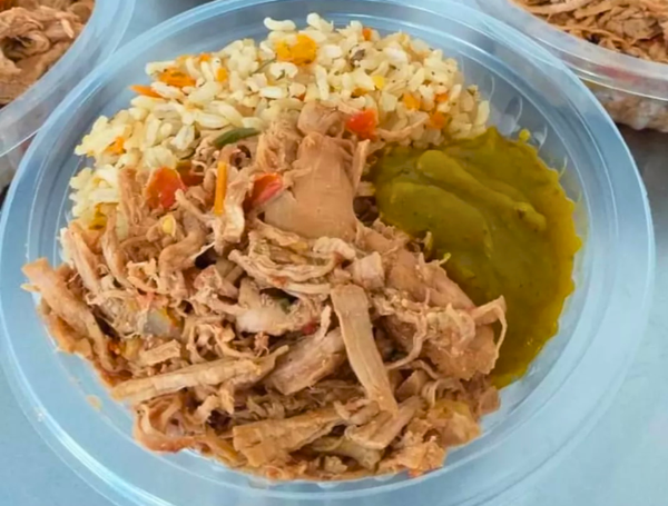 FILÉ SUÍNO DESFIADO ARROZ INT PURÊ CABOTIÁ 250G PRATICE FE