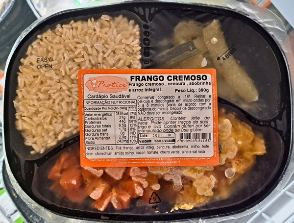FRICASSÊ FRANGO ARROZ VERMELHO BATATA ASSADA 400G PRATICE CS