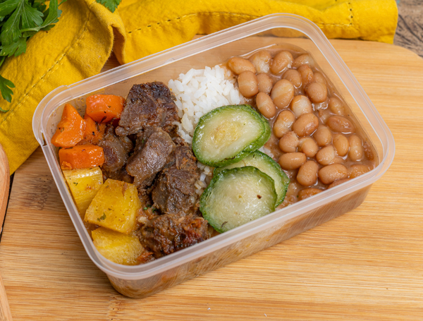 MARMITINHA DE CARNE DE PANELA COM MANDIOCA 300G