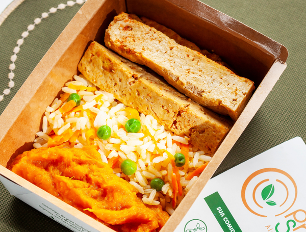 TOFU, ARROZ COLORIDO E PURÊ DE MANDIOQUINHA 300G PRATO SAÚDE