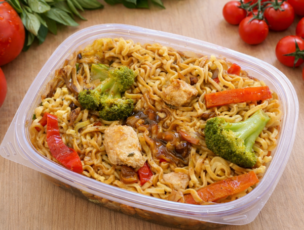 YAKISSOBA DE FRANGO 400G COZINHA DE LA CORTE