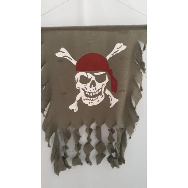 BANDEIRA FLAMULA PIRATA 57X51CM UN BPG