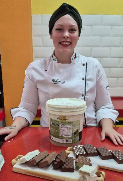 Barrinha de Chocolate com Pistache Crocante